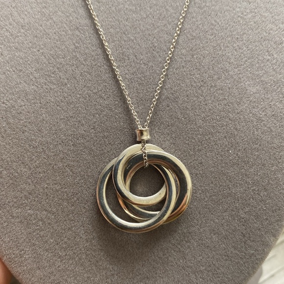 Tiffany Interlocking Circles Necklace - Picture 3 of 4